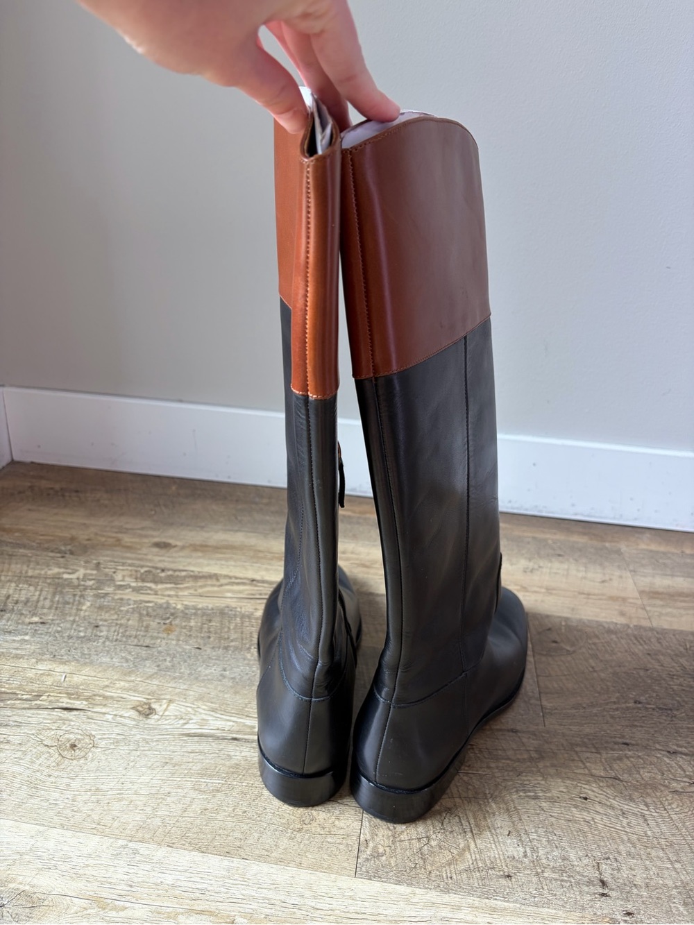 J. Crew Classic Leather Two Tone Riding Boots Size 9.5 - Picture 4 of 14